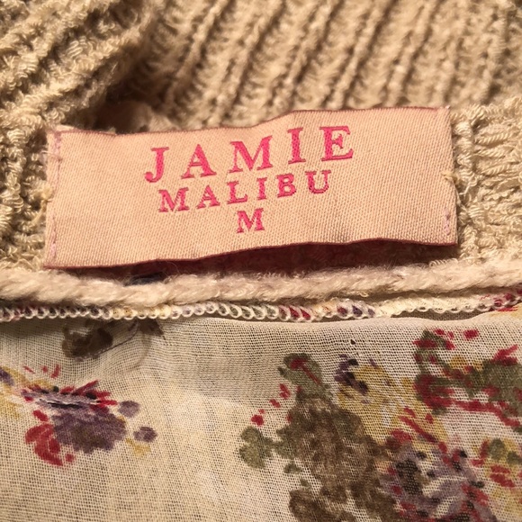 Jamie Malibu M floral printed chiffon back and a hand crocheted front top - Picture 5 of 5